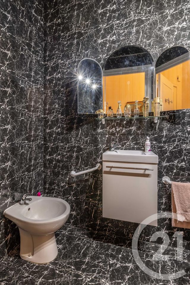 Appartement F2 à vendre - 3 pièces - 71.52 m2 - NICE - 06 - PROVENCE-ALPES-COTE-D-AZUR - Century 21 Cbs Immobilier