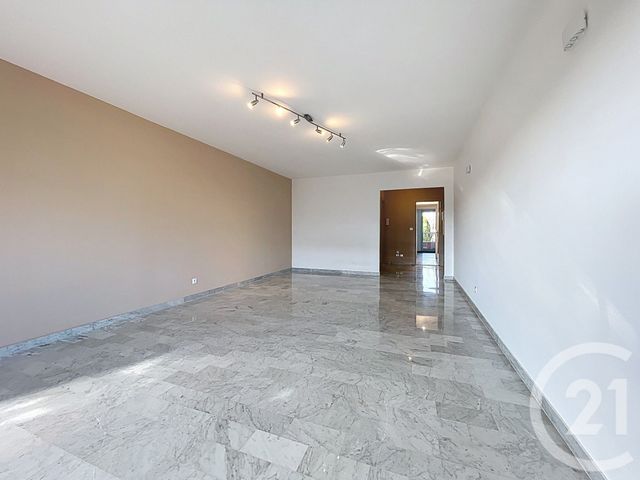 Afficher la photo en grand Appartement F4 à vendre - 4 pièces - 100.89 m2 - NICE - 06 - PROVENCE-ALPES-COTE-D-AZUR - Century 21 Cbs Immobilier