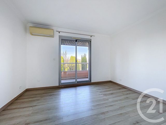 Afficher la photo en grand Appartement F4 à vendre - 4 pièces - 100.89 m2 - NICE - 06 - PROVENCE-ALPES-COTE-D-AZUR - Century 21 Cbs Immobilier