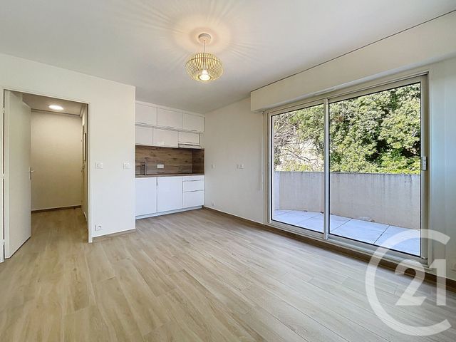 Appartement F1 à vendre - 1 pièce - 24.0 m2 - NICE - 06 - PROVENCE-ALPES-COTE-D-AZUR - Century 21 Cbs Immobilier