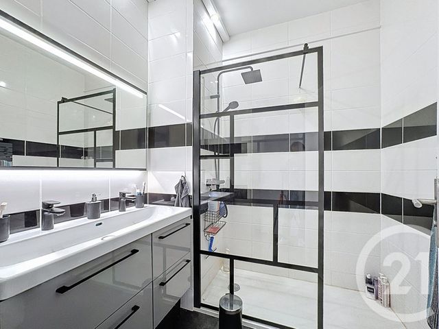 Appartement F3 à louer - 3 pièces - 89.0 m2 - NICE - 06 - PROVENCE-ALPES-COTE-D-AZUR - Century 21 Cbs Immobilier