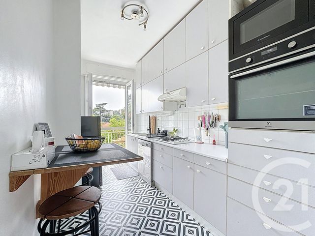 Appartement F3 à louer - 3 pièces - 89.0 m2 - NICE - 06 - PROVENCE-ALPES-COTE-D-AZUR - Century 21 Cbs Immobilier