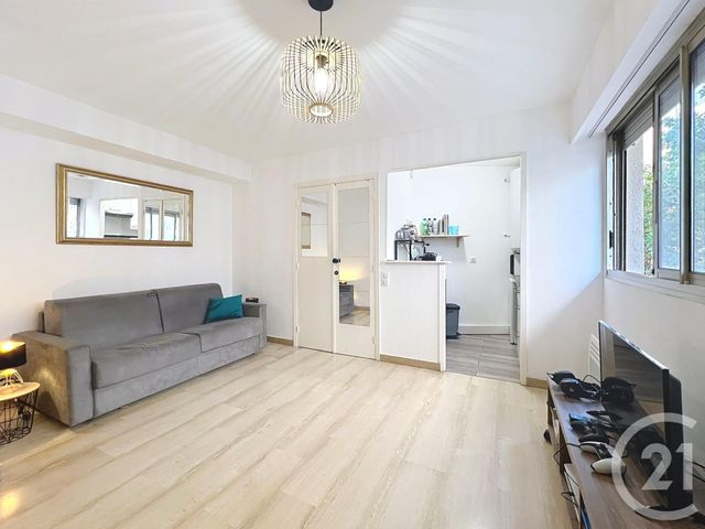 Appartement F1 à vendre - 1 pièce - 24.24 m2 - NICE - 06 - PROVENCE-ALPES-COTE-D-AZUR - Century 21 Cbs Immobilier