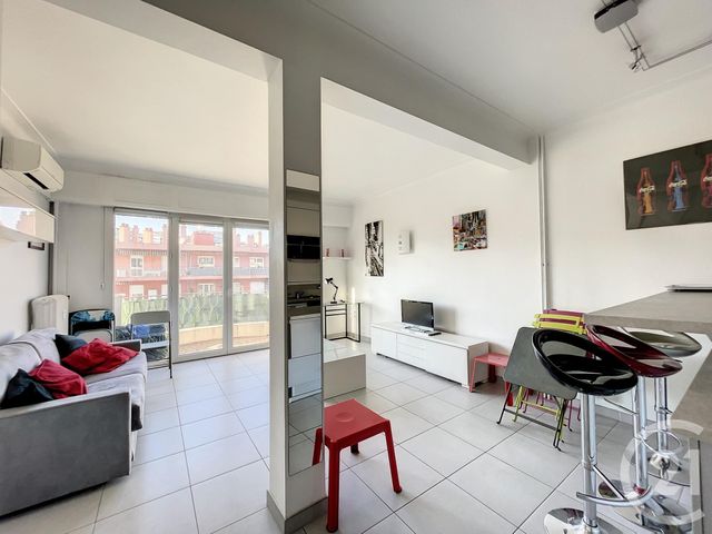 Appartement Studio à louer - 1 pièce - 40.0 m2 - NICE - 06 - PROVENCE-ALPES-COTE-D-AZUR - Century 21 Cbs Immobilier
