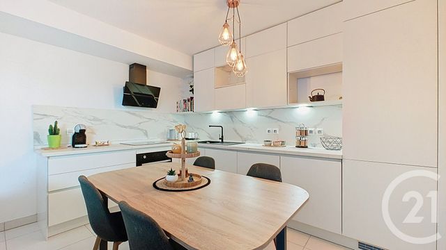 Appartement F3 à vendre - 3 pièces - 62.79 m2 - NICE - 06 - PROVENCE-ALPES-COTE-D-AZUR - Century 21 Cbs Immobilier