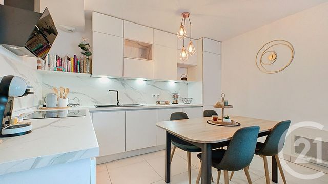 Appartement F3 à vendre - 3 pièces - 62.79 m2 - NICE - 06 - PROVENCE-ALPES-COTE-D-AZUR - Century 21 Cbs Immobilier