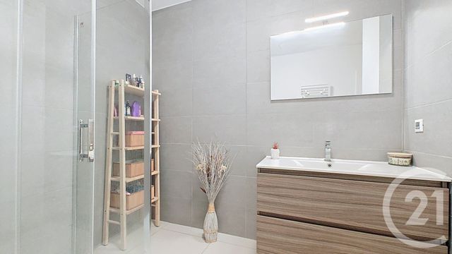 Appartement F3 à vendre - 3 pièces - 62.79 m2 - NICE - 06 - PROVENCE-ALPES-COTE-D-AZUR - Century 21 Cbs Immobilier