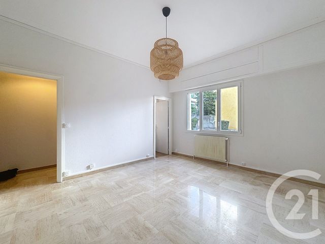 Appartement Studio à louer - 1 pièce - 28.0 m2 - NICE - 06 - PROVENCE-ALPES-COTE-D-AZUR - Century 21 Cbs Immobilier