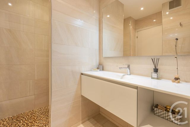 Appartement F2 à vendre - 2 pièces - 58.2 m2 - NICE - 06 - PROVENCE-ALPES-COTE-D-AZUR - Century 21 Cbs Immobilier