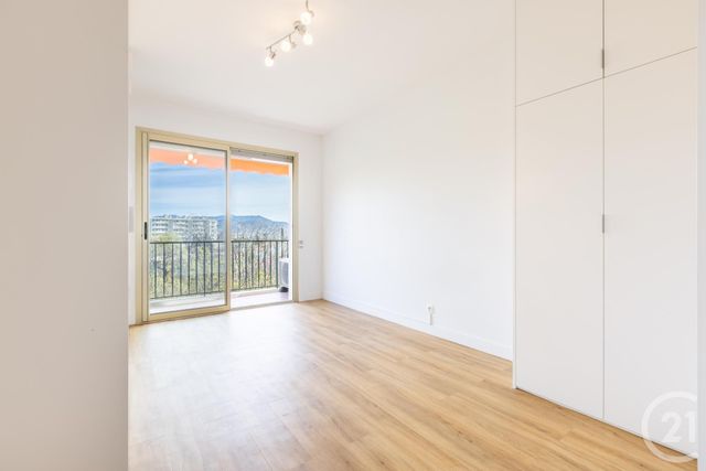 Appartement F2 à vendre - 2 pièces - 58.2 m2 - NICE - 06 - PROVENCE-ALPES-COTE-D-AZUR - Century 21 Cbs Immobilier