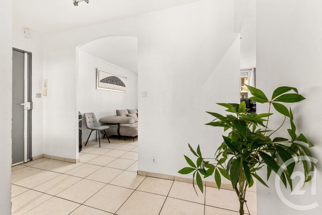 Appartement F3 à vendre - 3 pièces - 61.27 m2 - NICE - 06 - PROVENCE-ALPES-COTE-D-AZUR - Century 21 Cbs Immobilier