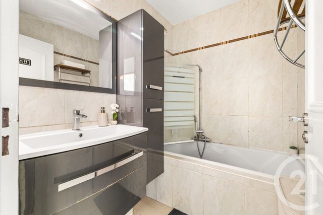 Appartement F3 à vendre - 3 pièces - 61.27 m2 - NICE - 06 - PROVENCE-ALPES-COTE-D-AZUR - Century 21 Cbs Immobilier