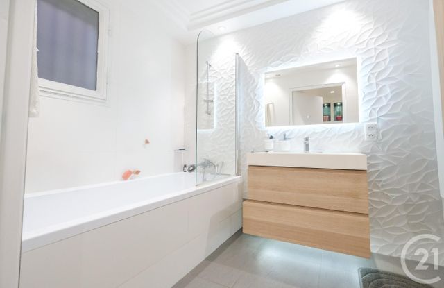 Appartement F3 à vendre - 3 pièces - 67.0 m2 - NICE - 06 - PROVENCE-ALPES-COTE-D-AZUR - Century 21 Cbs Immobilier