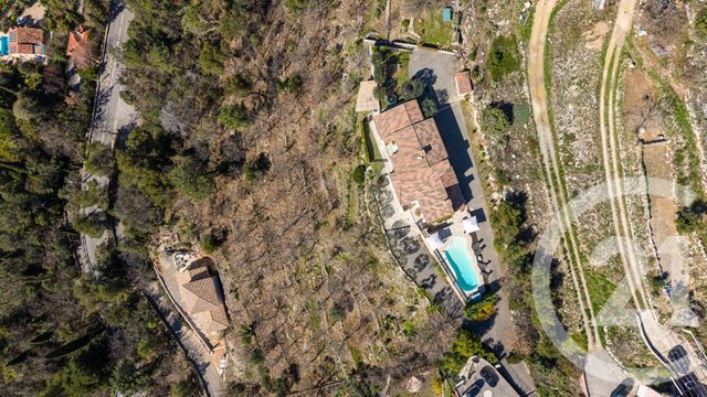 maison à vendre - 7 pièces - 235.46 m2 - ASPREMONT - 06 - PROVENCE-ALPES-COTE-D-AZUR - Century 21 Cbs Immobilier