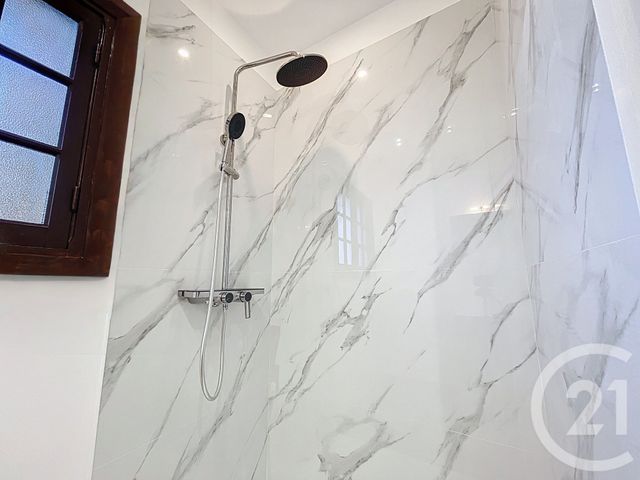 maison à vendre - 5 pièces - 119.0 m2 - ST LAURENT DU VAR - 06 - PROVENCE-ALPES-COTE-D-AZUR - Century 21 Cbs Immobilier