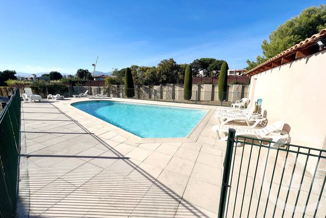 Appartement F4 à vendre - 4 pièces - 82.0 m2 - ST LAURENT DU VAR - 06 - PROVENCE-ALPES-COTE-D-AZUR - Century 21 Cbs Immobilier