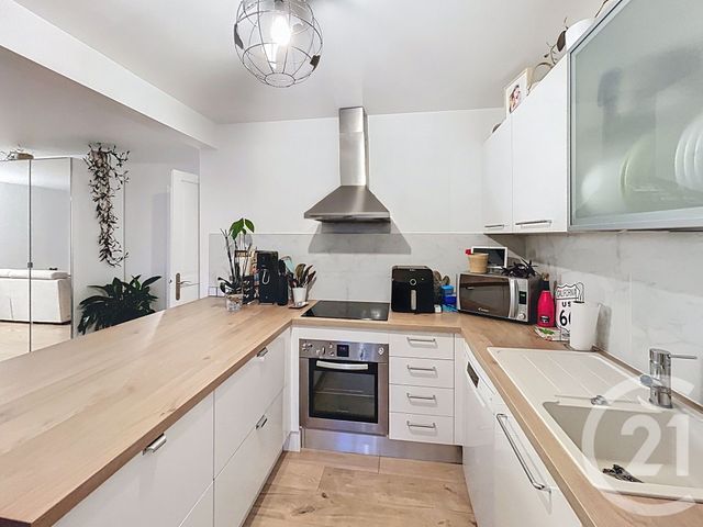 Appartement F4 à vendre - 4 pièces - 82.0 m2 - ST LAURENT DU VAR - 06 - PROVENCE-ALPES-COTE-D-AZUR - Century 21 Cbs Immobilier