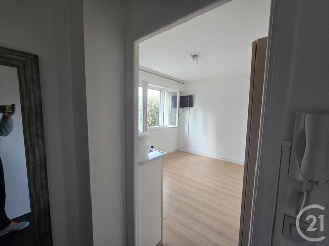 Appartement Studio à vendre - 1 pièce - 20.0 m2 - NICE - 06 - PROVENCE-ALPES-COTE-D-AZUR - Century 21 Cbs Immobilier