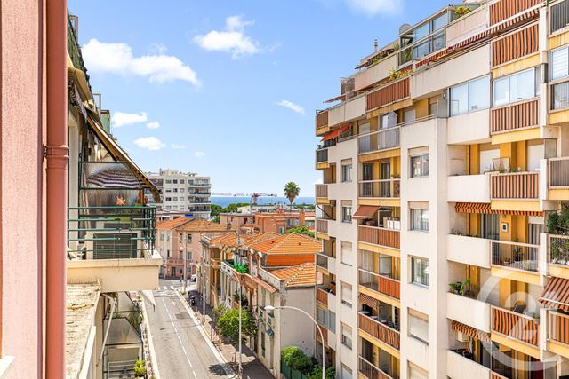 Appartement F3 à vendre - 3 pièces - 70.41 m2 - NICE - 06 - PROVENCE-ALPES-COTE-D-AZUR - Century 21 Cbs Immobilier