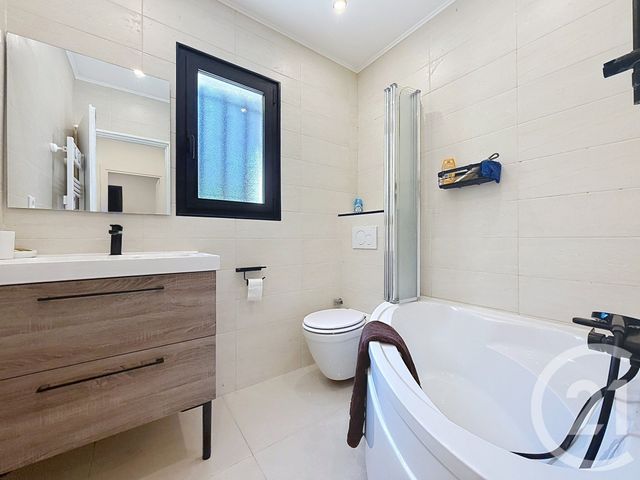 maison à vendre - 4 pièces - 118.7 m2 - FAYENCE - 83 - PROVENCE-ALPES-COTE-D-AZUR - Century 21 Cbs Immobilier