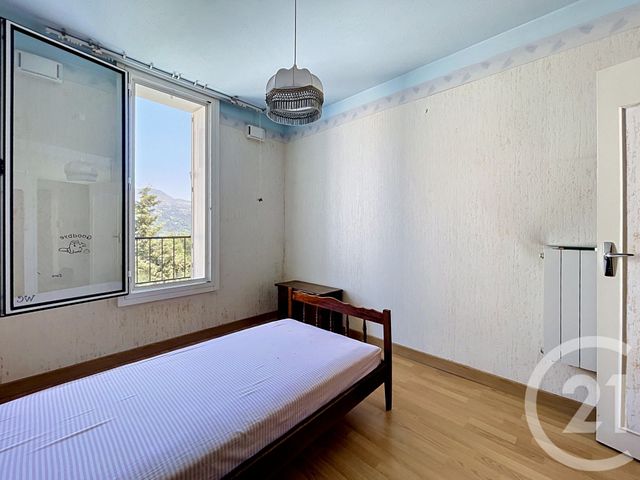 Appartement F5 à vendre - 5 pièces - 91.8 m2 - CARROS - 06 - PROVENCE-ALPES-COTE-D-AZUR - Century 21 Cbs Immobilier