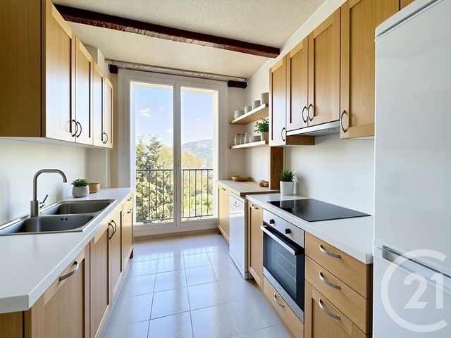 Appartement F5 à vendre - 5 pièces - 91.8 m2 - CARROS - 06 - PROVENCE-ALPES-COTE-D-AZUR - Century 21 Cbs Immobilier