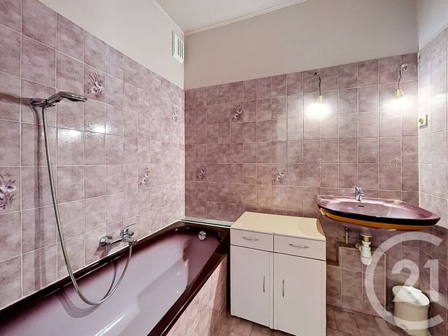 Appartement F5 à vendre - 5 pièces - 91.8 m2 - CARROS - 06 - PROVENCE-ALPES-COTE-D-AZUR - Century 21 Cbs Immobilier