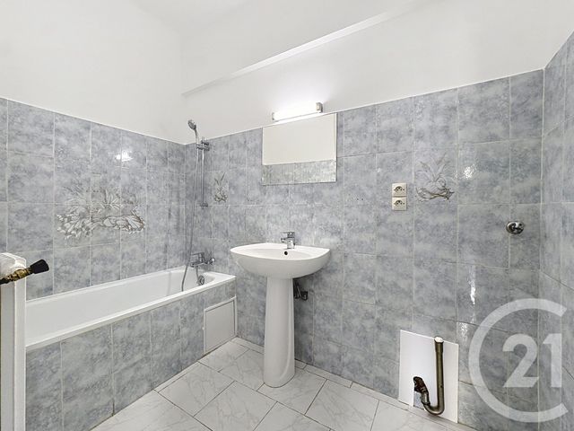 Appartement F3 à louer - 3 pièces - 62.0 m2 - NICE - 06 - PROVENCE-ALPES-COTE-D-AZUR - Century 21 Cbs Immobilier