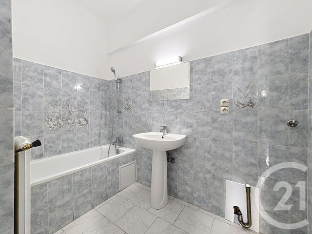 Appartement F3 à louer - 3 pièces - 62.0 m2 - NICE - 06 - PROVENCE-ALPES-COTE-D-AZUR - Century 21 Cbs Immobilier