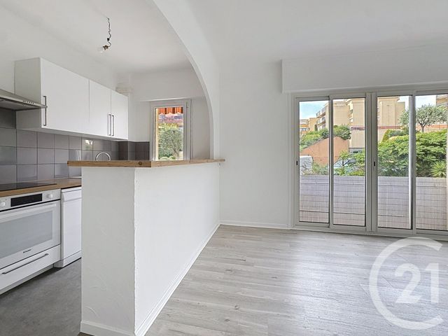 Appartement F3 à louer - 3 pièces - 62.0 m2 - NICE - 06 - PROVENCE-ALPES-COTE-D-AZUR - Century 21 Cbs Immobilier