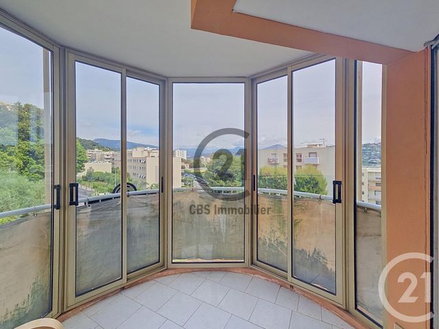 Appartement F3 à vendre - 3 pièces - 60.0 m2 - ST LAURENT DU VAR - 06 - PROVENCE-ALPES-COTE-D-AZUR - Century 21 Cbs Immobilier