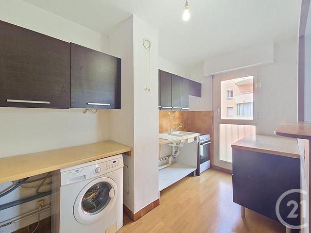 Appartement F3 à vendre - 3 pièces - 60.0 m2 - ST LAURENT DU VAR - 06 - PROVENCE-ALPES-COTE-D-AZUR - Century 21 Cbs Immobilier