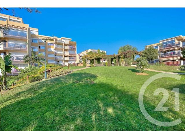 Appartement F1 à vendre - 1 pièce - 32.0 m2 - NICE - 06 - PROVENCE-ALPES-COTE-D-AZUR - Century 21 Cbs Immobilier
