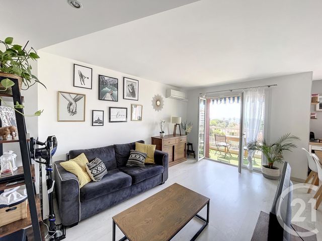 Appartement à louer - 3 pièces - 56.94 m2 - NICE - 06 - PROVENCE-ALPES-COTE-D-AZUR - Century 21 Cbs Immobilier