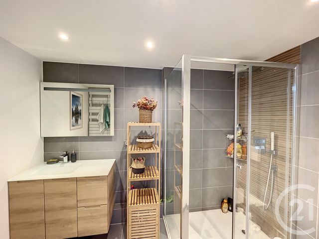 Appartement à louer - 3 pièces - 56.94 m2 - NICE - 06 - PROVENCE-ALPES-COTE-D-AZUR - Century 21 Cbs Immobilier