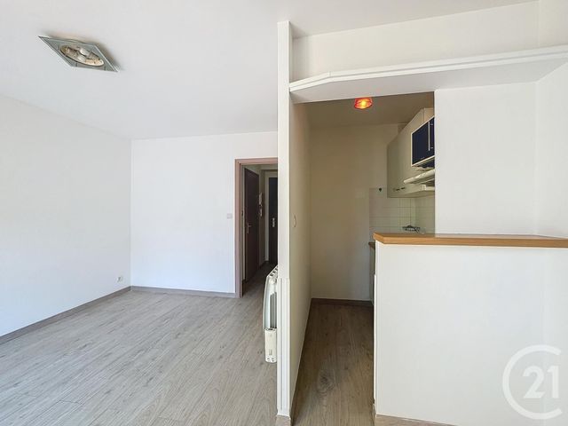 Appartement F1 à louer - 1 pièce - 26.0 m2 - NICE - 06 - PROVENCE-ALPES-COTE-D-AZUR - Century 21 Cbs Immobilier