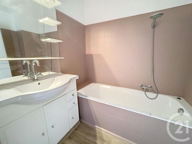 Appartement F1 à louer - 1 pièce - 26.0 m2 - NICE - 06 - PROVENCE-ALPES-COTE-D-AZUR - Century 21 Cbs Immobilier