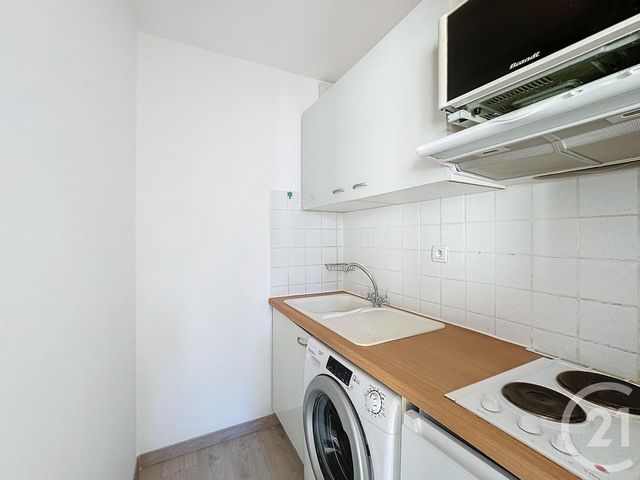 Appartement F1 à louer - 1 pièce - 26.0 m2 - NICE - 06 - PROVENCE-ALPES-COTE-D-AZUR - Century 21 Cbs Immobilier