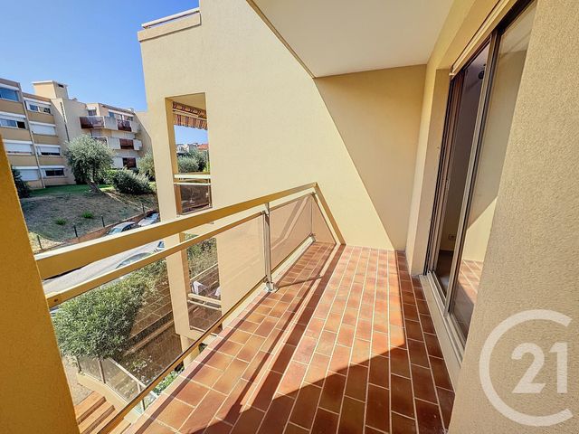 Appartement F1 à louer - 1 pièce - 26.0 m2 - NICE - 06 - PROVENCE-ALPES-COTE-D-AZUR - Century 21 Cbs Immobilier