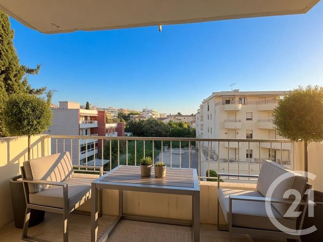 Appartement F2 à vendre CAGNES SUR MER