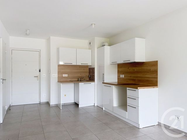 Appartement F2 à louer - 2 pièces - 37.0 m2 - NICE - 06 - PROVENCE-ALPES-COTE-D-AZUR - Century 21 Cbs Immobilier