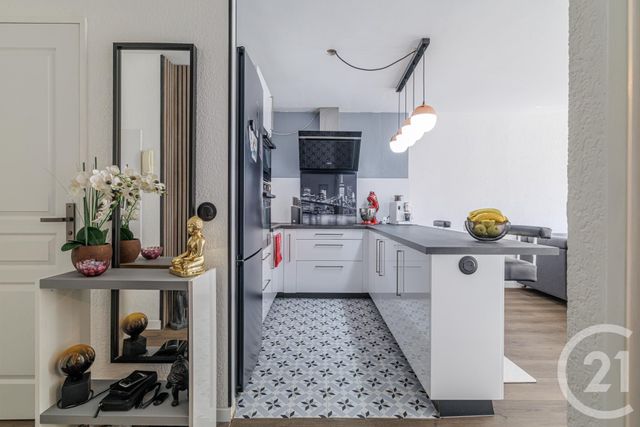 Appartement F2 à vendre - 2 pièces - 41.07 m2 - NICE - 06 - PROVENCE-ALPES-COTE-D-AZUR - Century 21 Cbs Immobilier