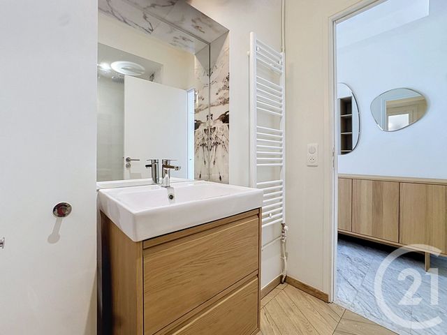 Appartement à louer - 3 pièces - 56.35 m2 - NICE - 06 - PROVENCE-ALPES-COTE-D-AZUR - Century 21 Cbs Immobilier