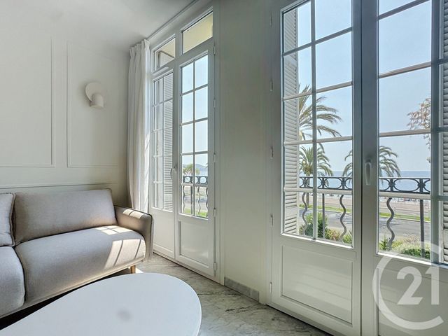 Appartement à louer - 3 pièces - 56.35 m2 - NICE - 06 - PROVENCE-ALPES-COTE-D-AZUR - Century 21 Cbs Immobilier