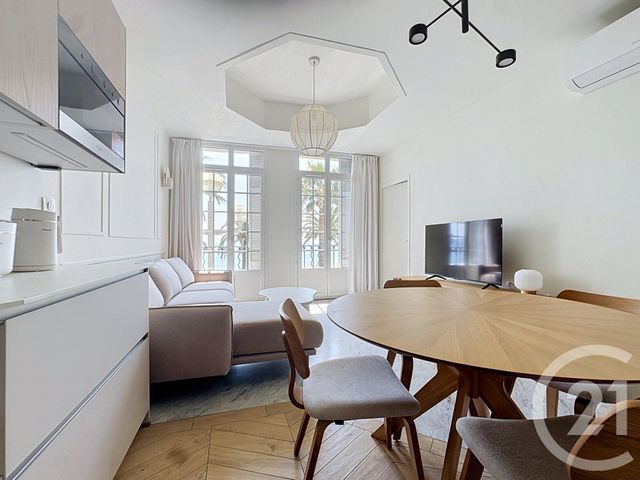 Appartement à louer - 3 pièces - 56.35 m2 - NICE - 06 - PROVENCE-ALPES-COTE-D-AZUR - Century 21 Cbs Immobilier