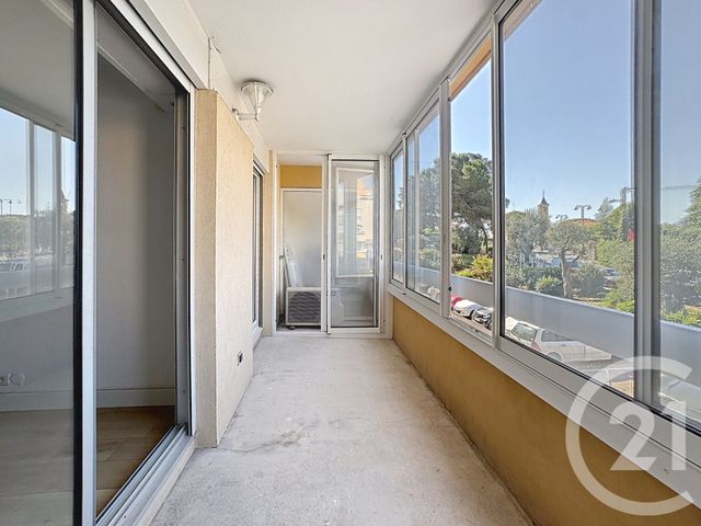 Appartement F2 à louer - 2 pièces - 56.0 m2 - NICE - 06 - PROVENCE-ALPES-COTE-D-AZUR - Century 21 Cbs Immobilier