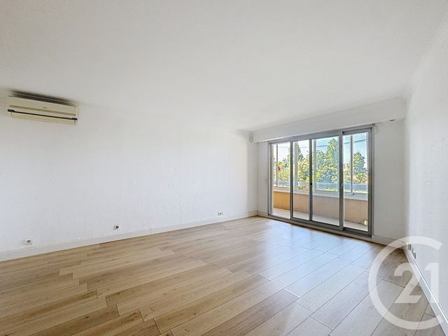 Appartement F2 à louer - 2 pièces - 56.0 m2 - NICE - 06 - PROVENCE-ALPES-COTE-D-AZUR - Century 21 Cbs Immobilier