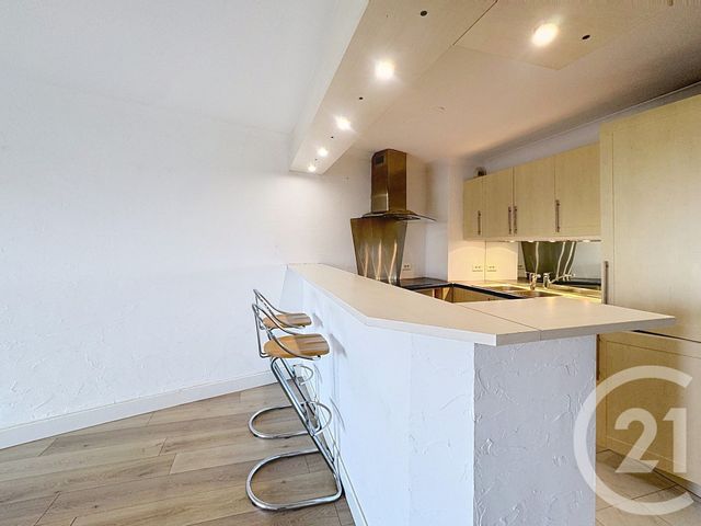 Appartement F2 à louer - 2 pièces - 56.0 m2 - NICE - 06 - PROVENCE-ALPES-COTE-D-AZUR - Century 21 Cbs Immobilier