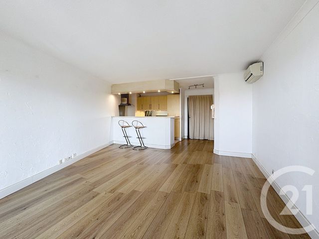 Appartement F2 à louer - 2 pièces - 56.0 m2 - NICE - 06 - PROVENCE-ALPES-COTE-D-AZUR - Century 21 Cbs Immobilier