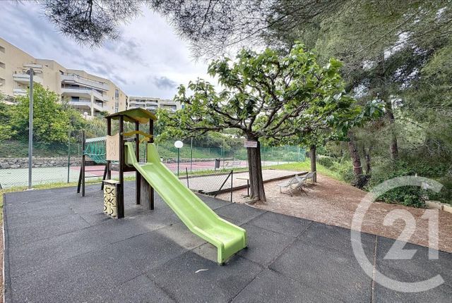Appartement F2 à vendre - 2 pièces - 52.9 m2 - NICE - 06 - PROVENCE-ALPES-COTE-D-AZUR - Century 21 Cbs Immobilier